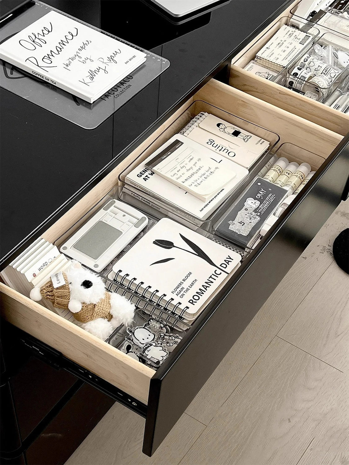 Clear Plastic Drawer Organizers Set Versatile Bathroom and Vanity Drawer Organizer Trays Storage Bins for Makeup Kitchen Gadgets
